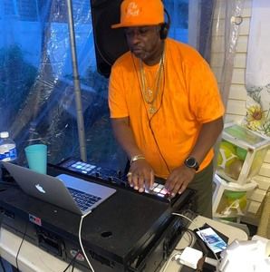 Meet your Posher, Kenneth